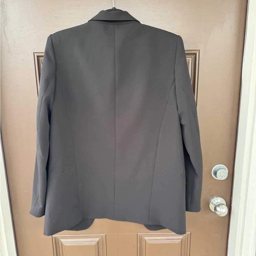 white house black market relaxed blazer in black - Picture 3 of 10
